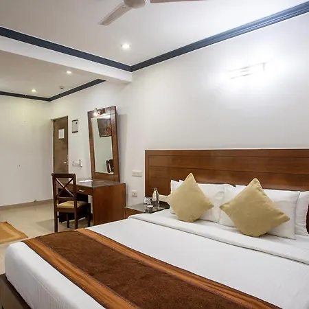 Goa Villagio Resort & Spa - A Unit Of Ihm, 10 Min Walk From Beach Betalbatim Exterior photo