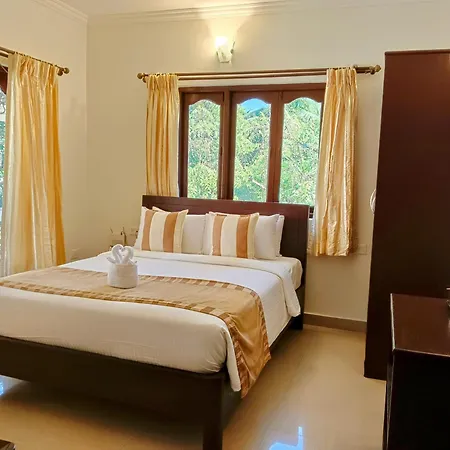 Goa Villagio Resort & Spa - A Unit Of Ihm, 10 Min Walk From Beach Betalbatim Exterior photo