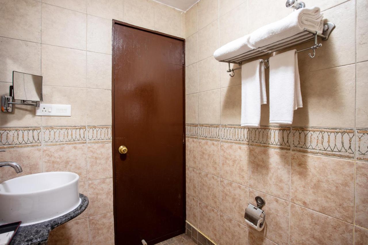 Goa Villagio & - A Unit Of Ihm, 10 Min Walk From