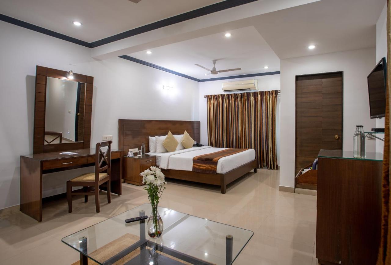 Resort Goa Villagio & - A Unit Of Ihm, 10 Min Walk From